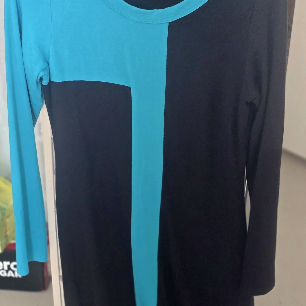 Karen Kane Black and Teal Long Sleeve Dress